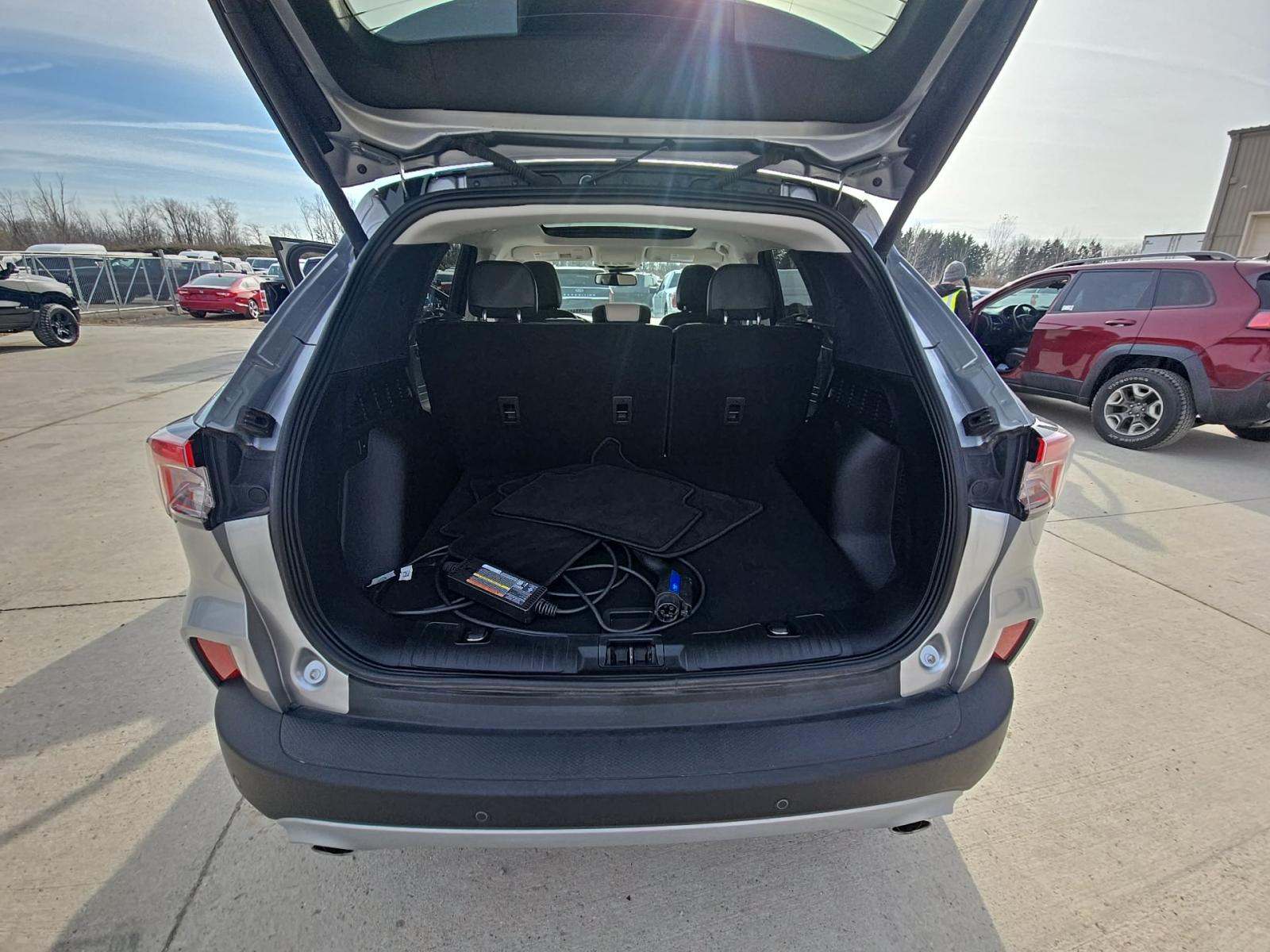 2022 Ford Escape Plug-In Hybrid Titanium FWD