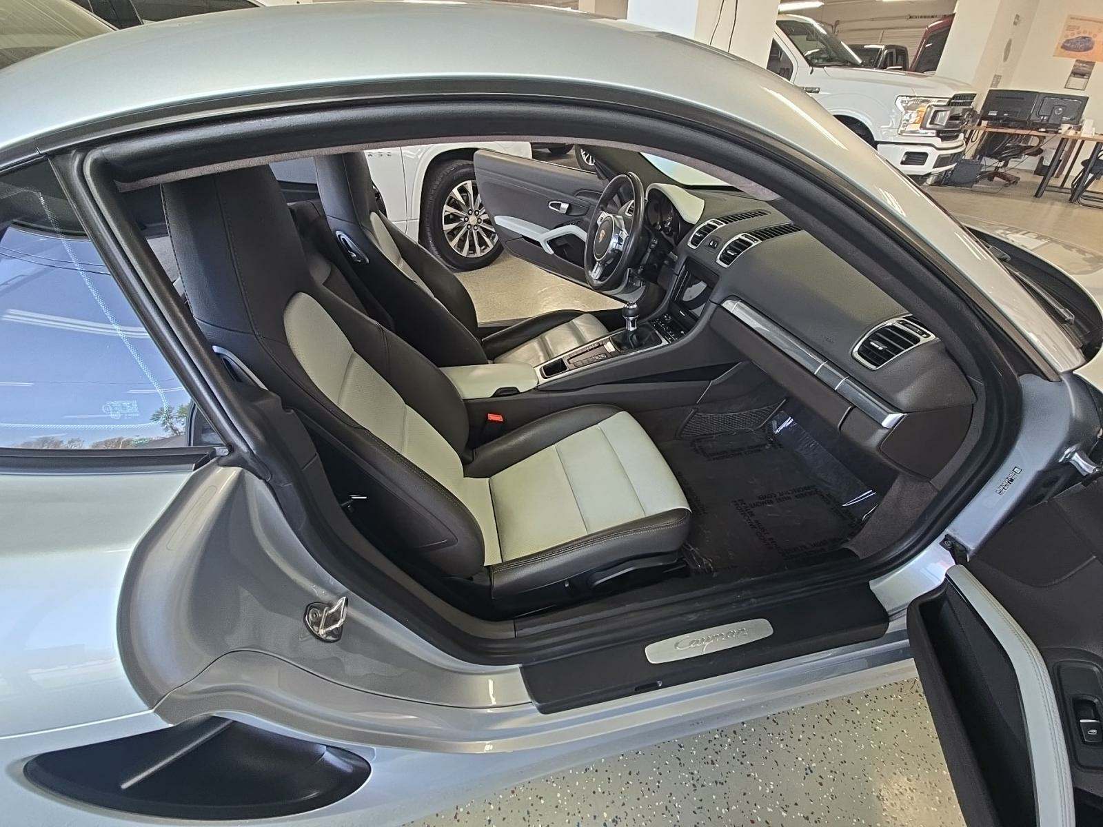 2015 Porsche Cayman Base RWD