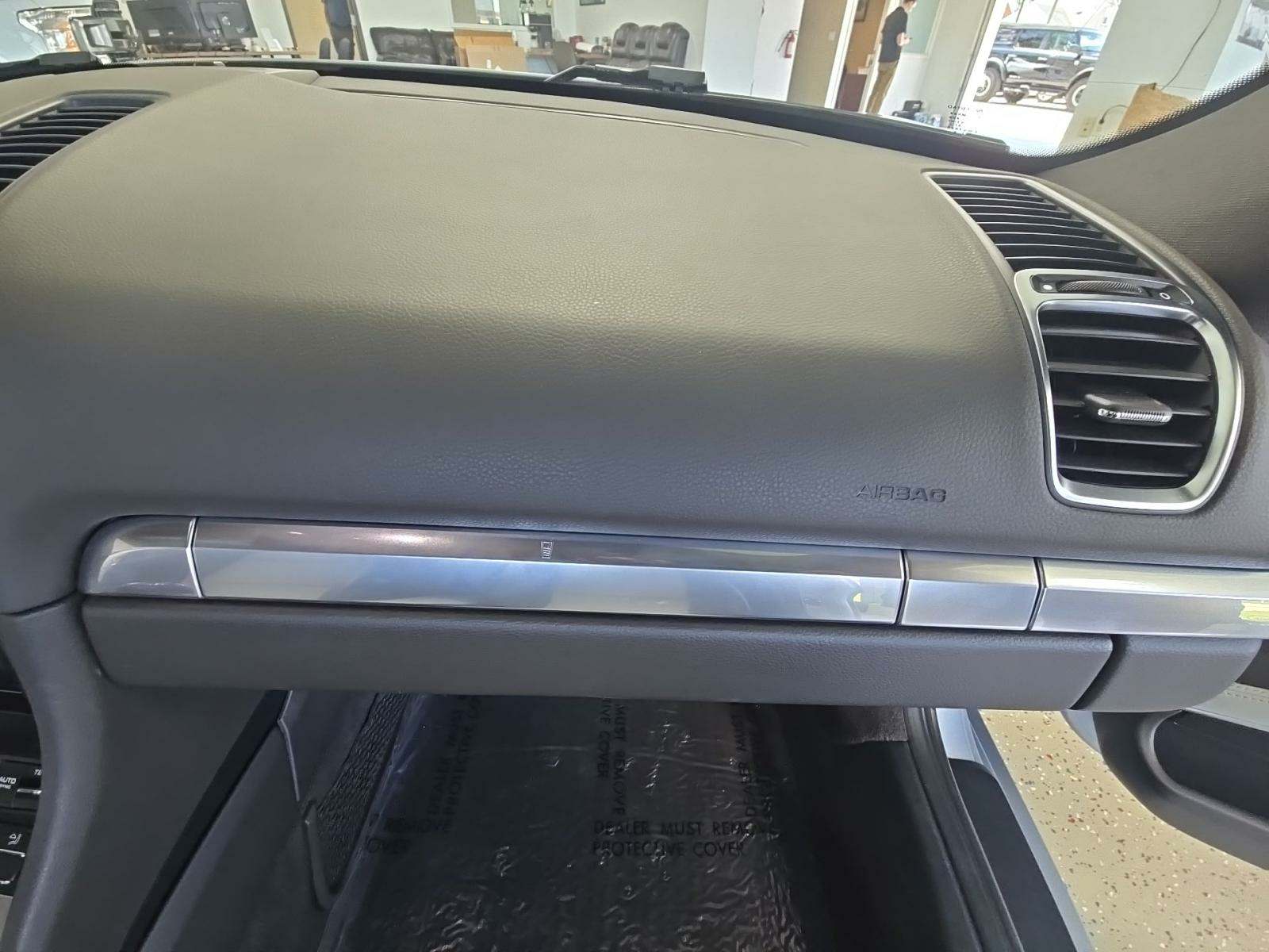 2015 Porsche Cayman Base RWD