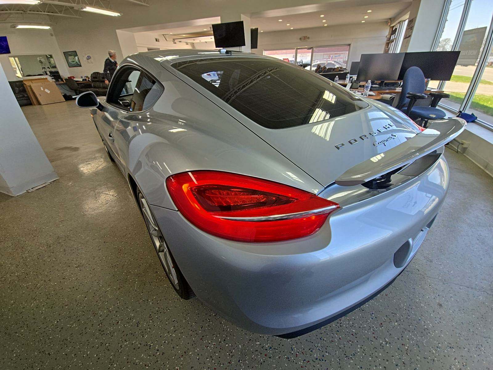 2015 Porsche Cayman Base RWD