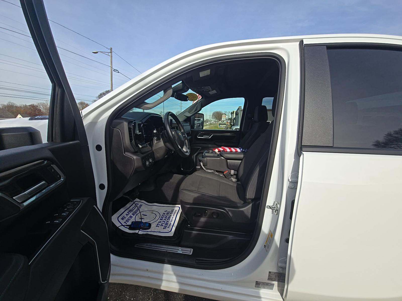 2025 Chevrolet Silverado 2500HD LT AWD