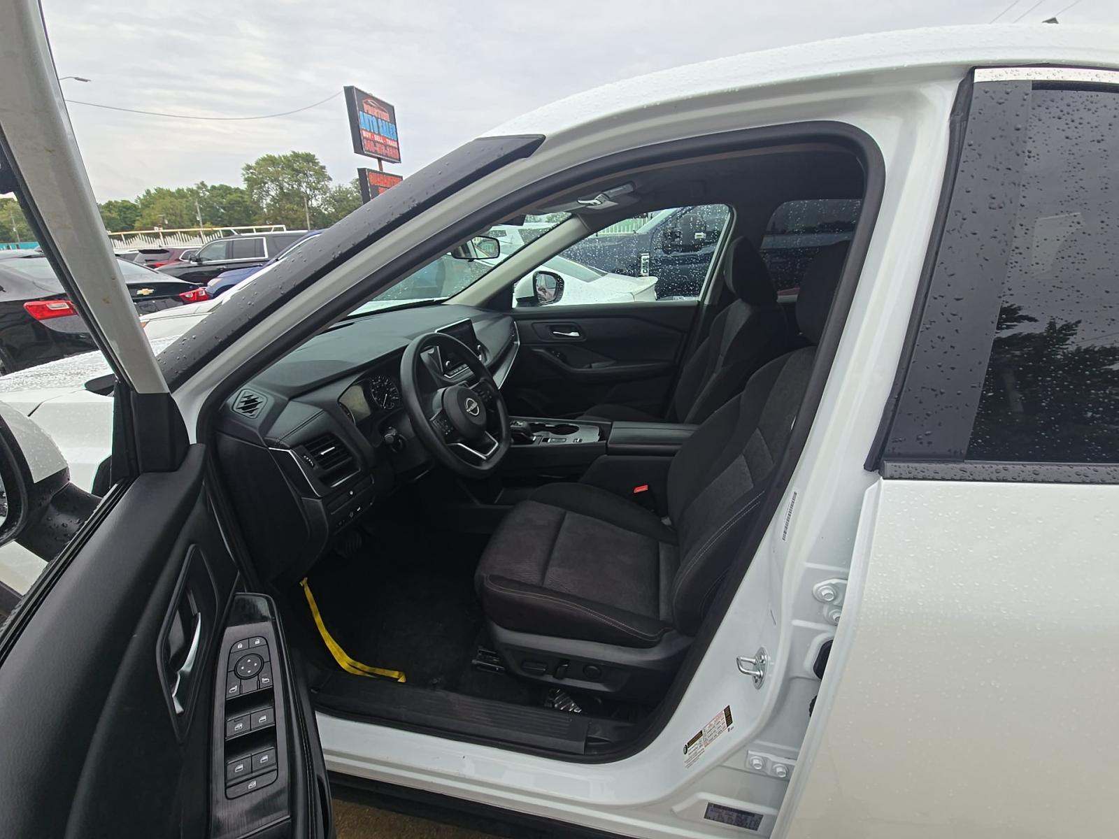 2024 Nissan Rogue SV FWD