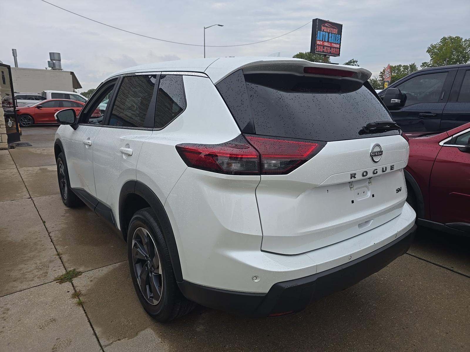 2024 Nissan Rogue SV FWD