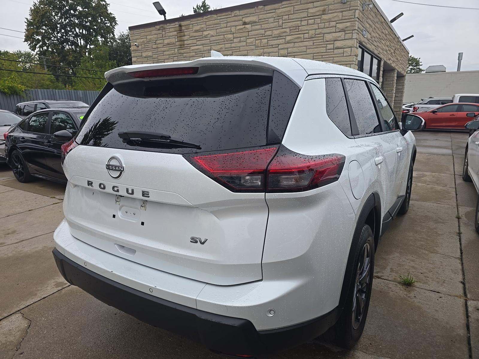 2024 Nissan Rogue SV FWD