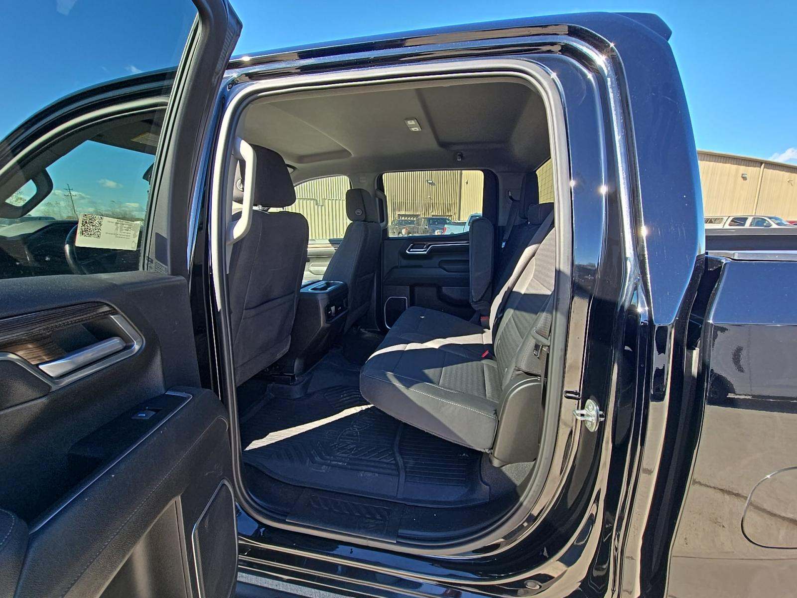 2023 Chevrolet Silverado 1500 RST AWD