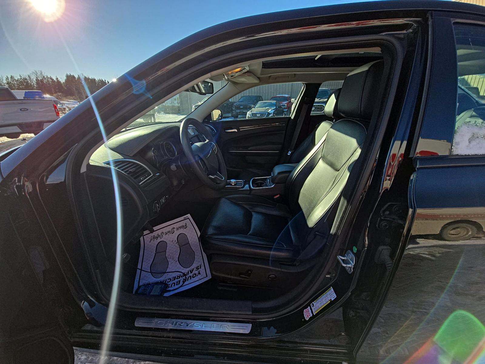 2023 Chrysler 300 Touring L AWD