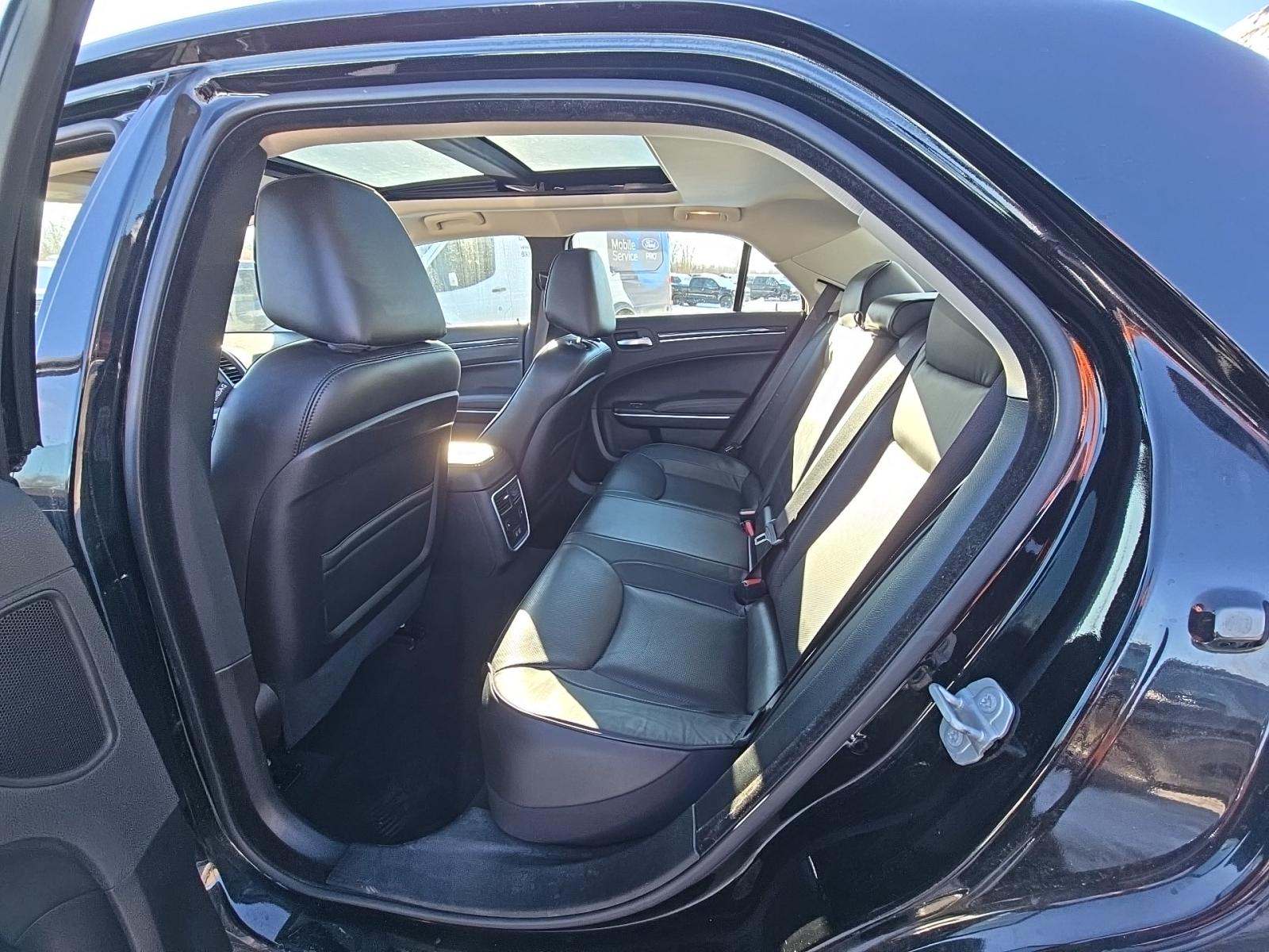 2023 Chrysler 300 Touring L AWD