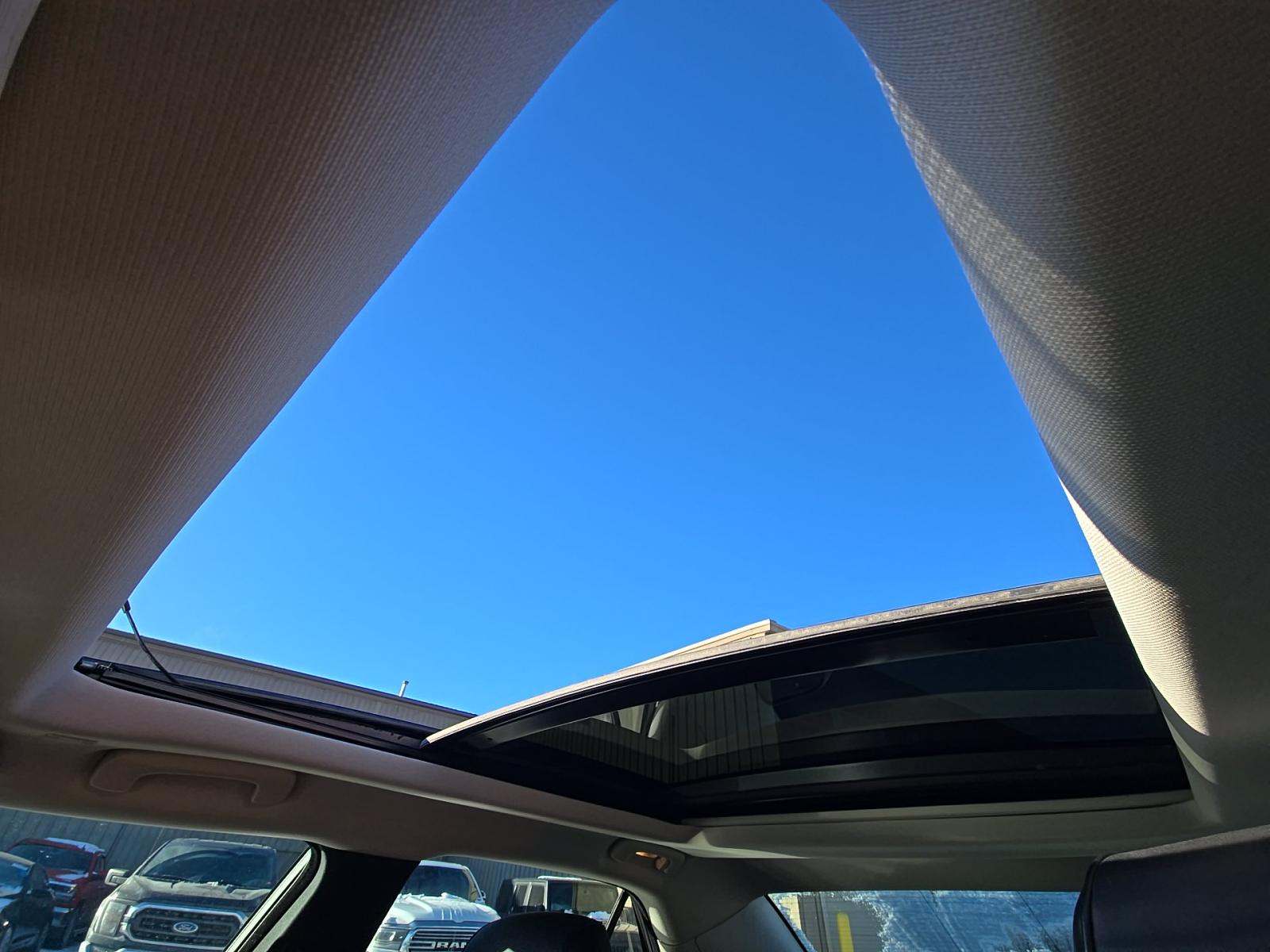 2023 Chrysler 300 Touring L AWD