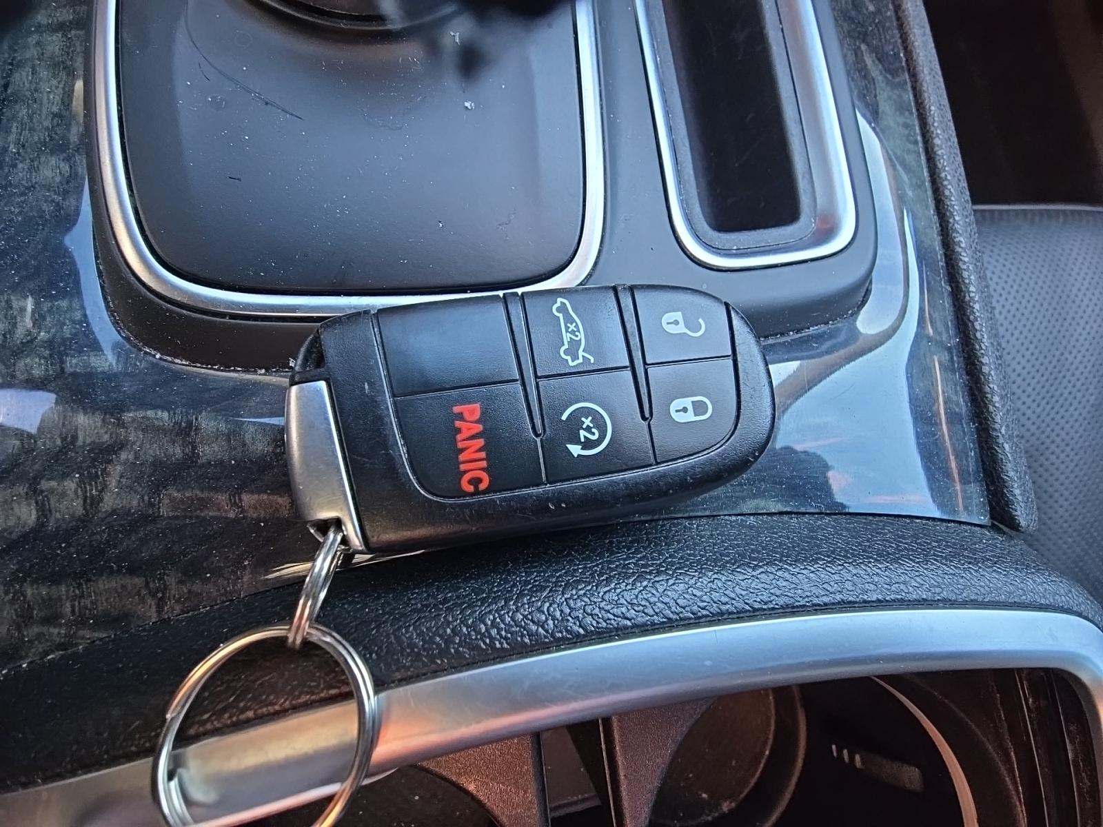 2023 Chrysler 300 Touring L AWD