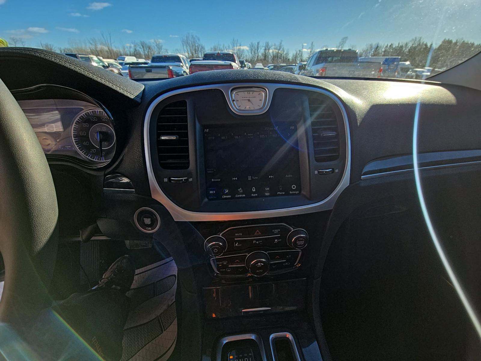 2023 Chrysler 300 Touring L AWD