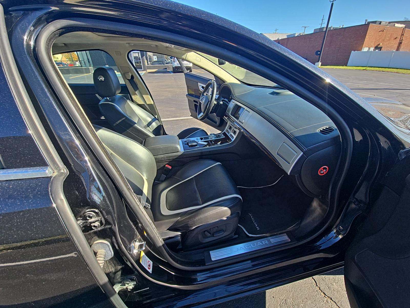 2015 Jaguar XF 3.0 Sport AWD