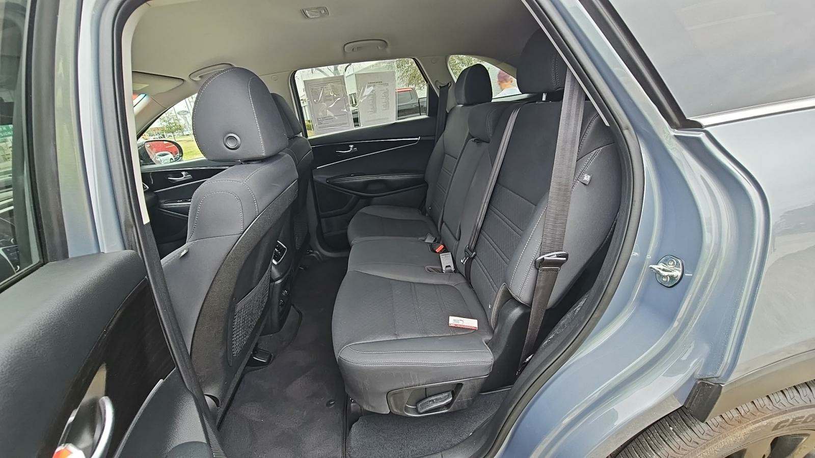 2020 Kia Sorento S V6 FWD