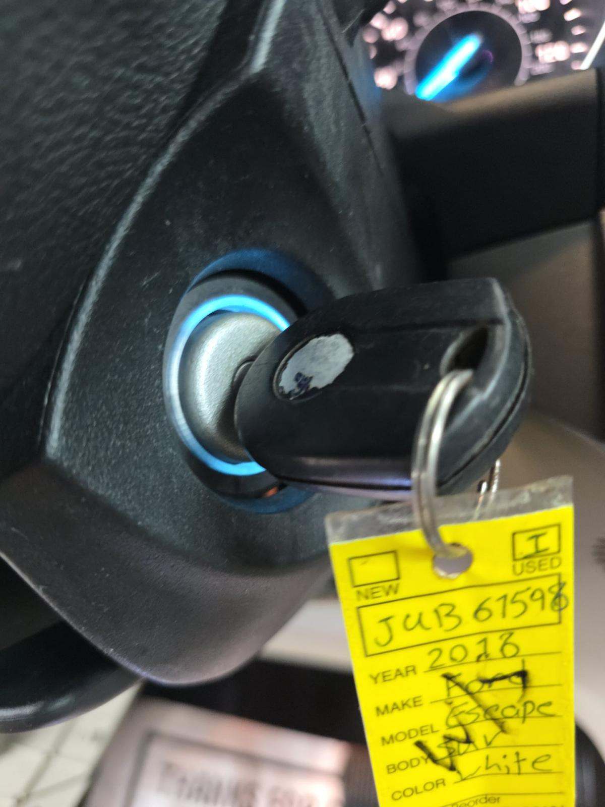 FORD ESCAPE - 8