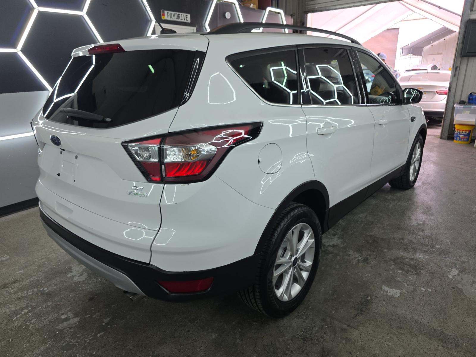 FORD ESCAPE - 3