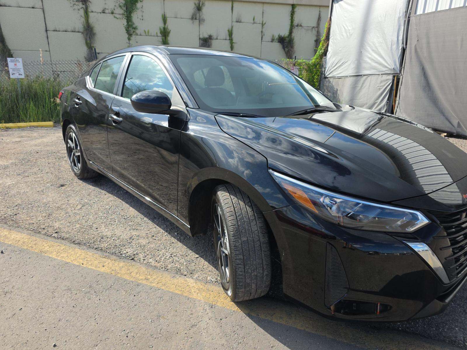 NISSAN SENTRA - 4