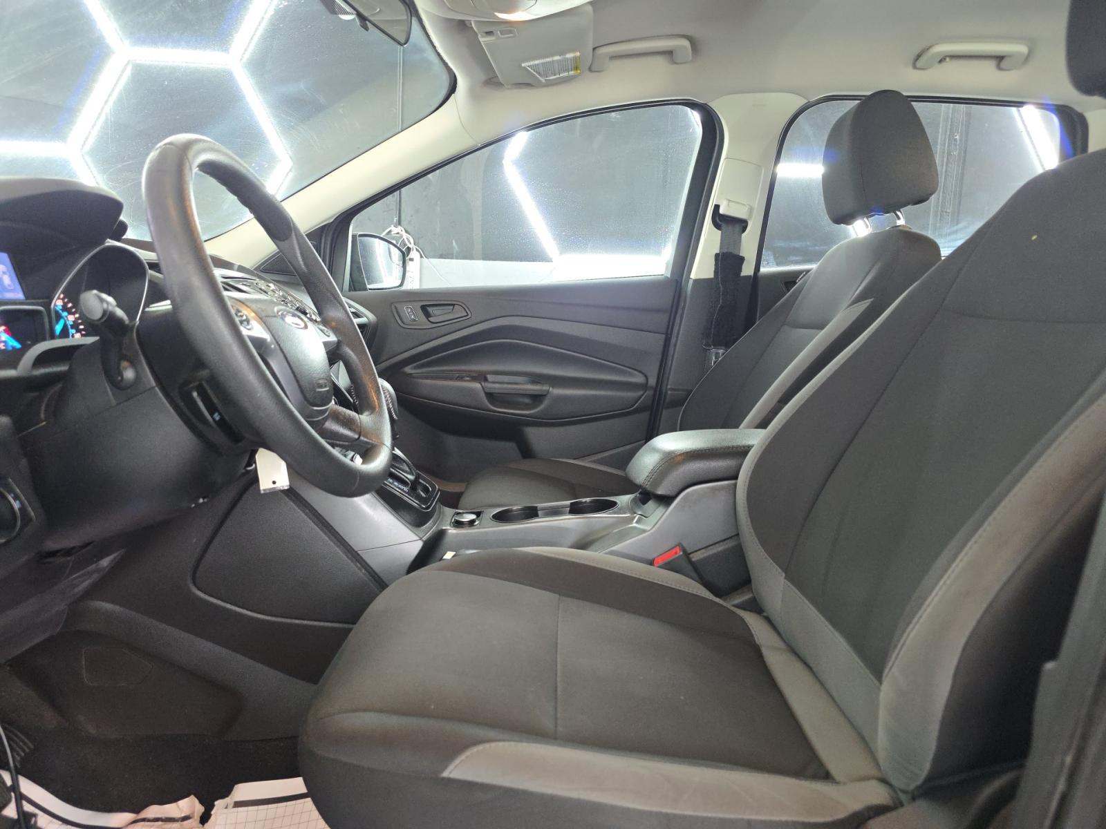 FORD ESCAPE - 6
