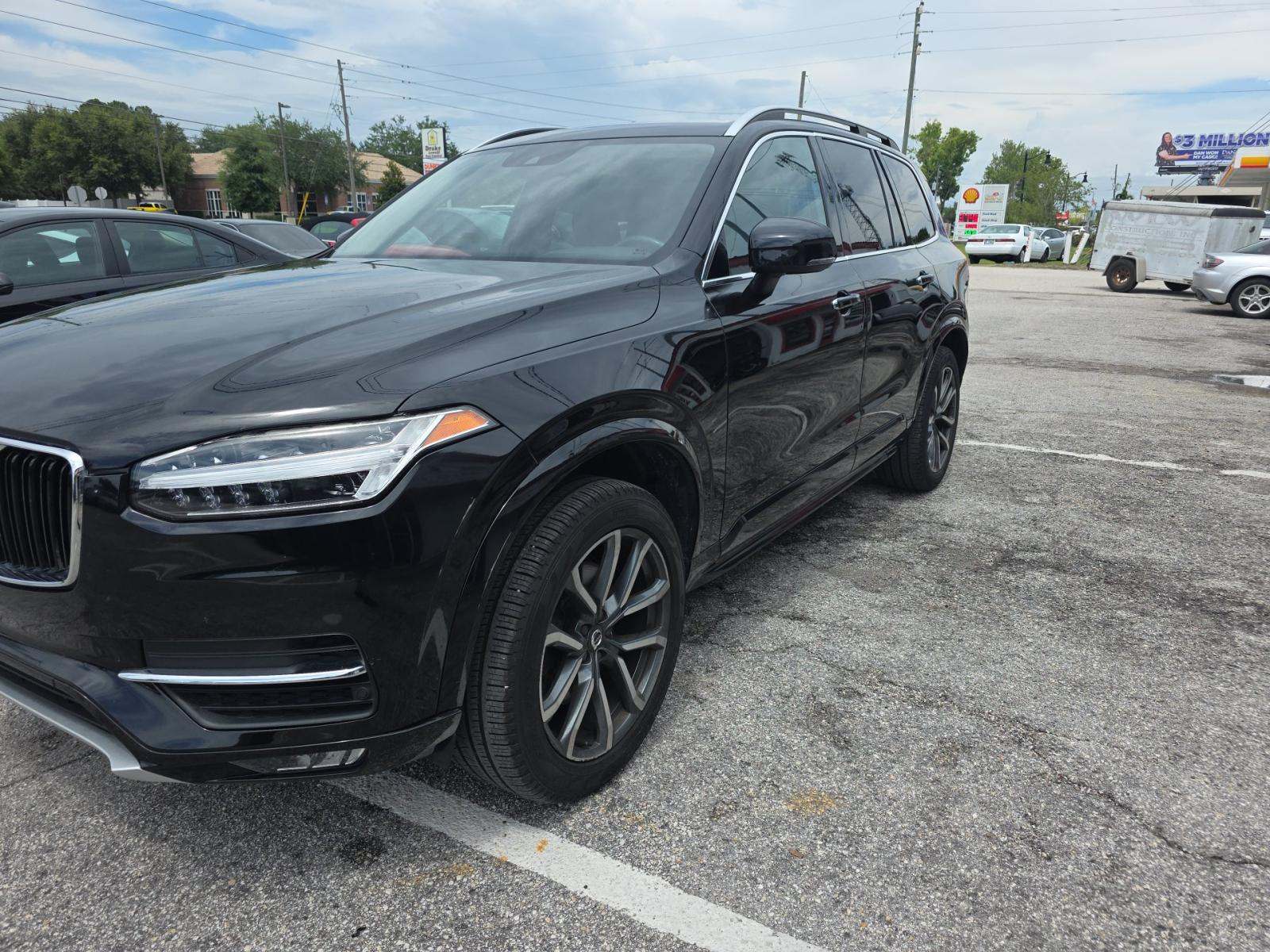 2019 Volvo XC90 T5 Momentum FWD
