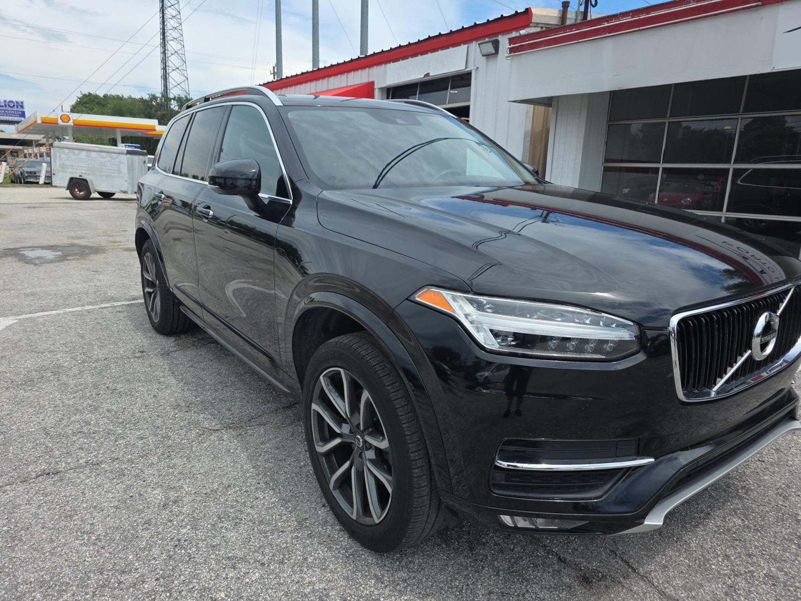 2019 Volvo XC90 T5 Momentum FWD