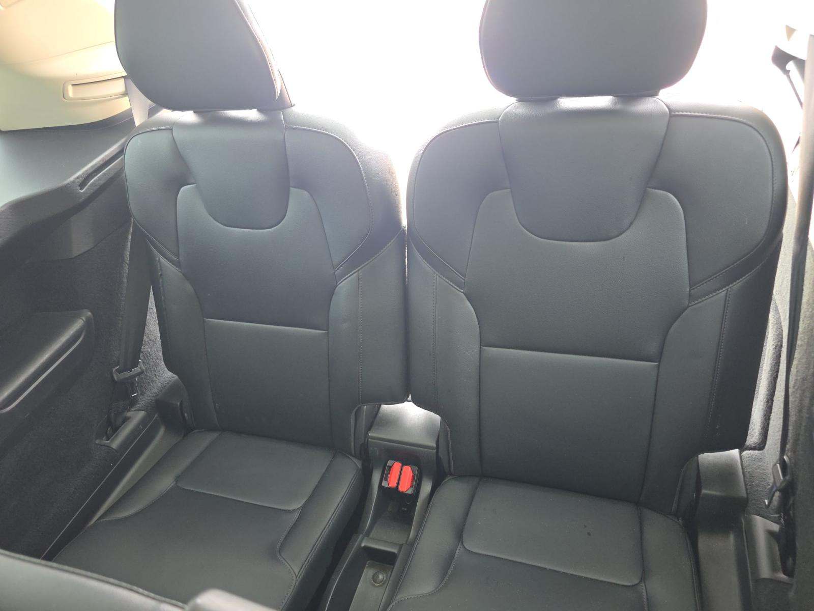 2019 Volvo XC90 T5 Momentum FWD