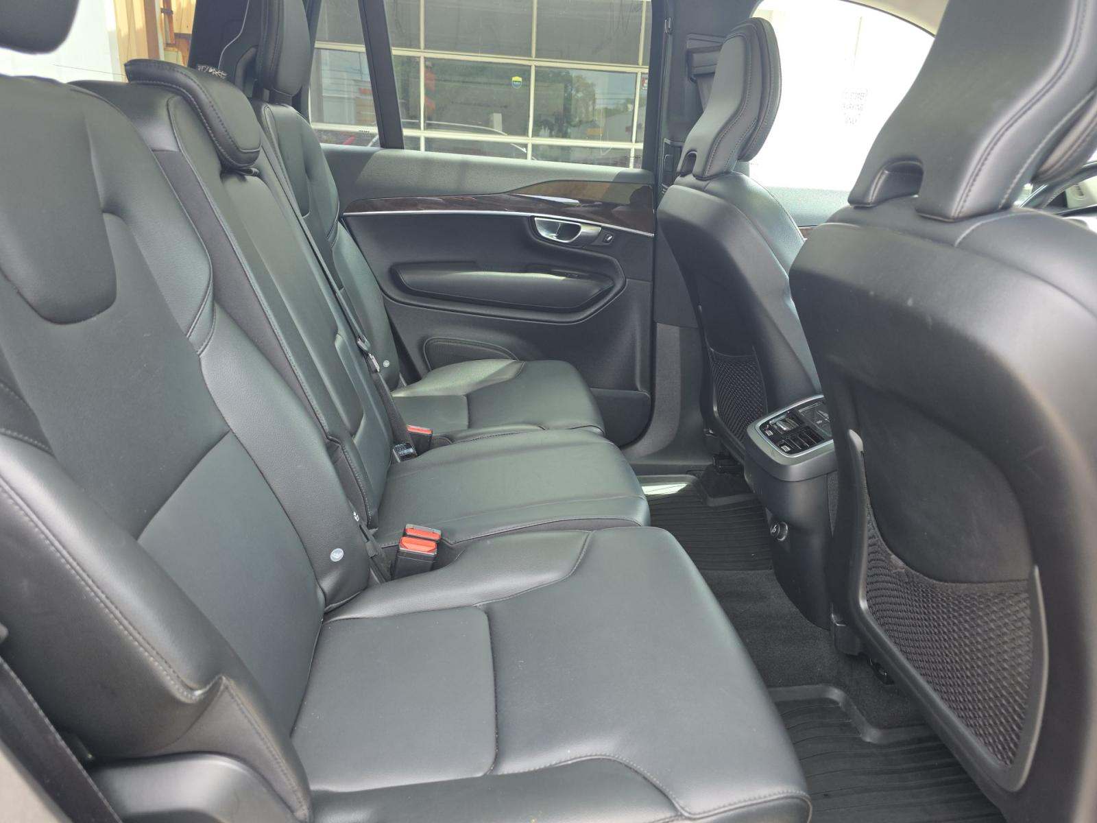 2019 Volvo XC90 T5 Momentum FWD