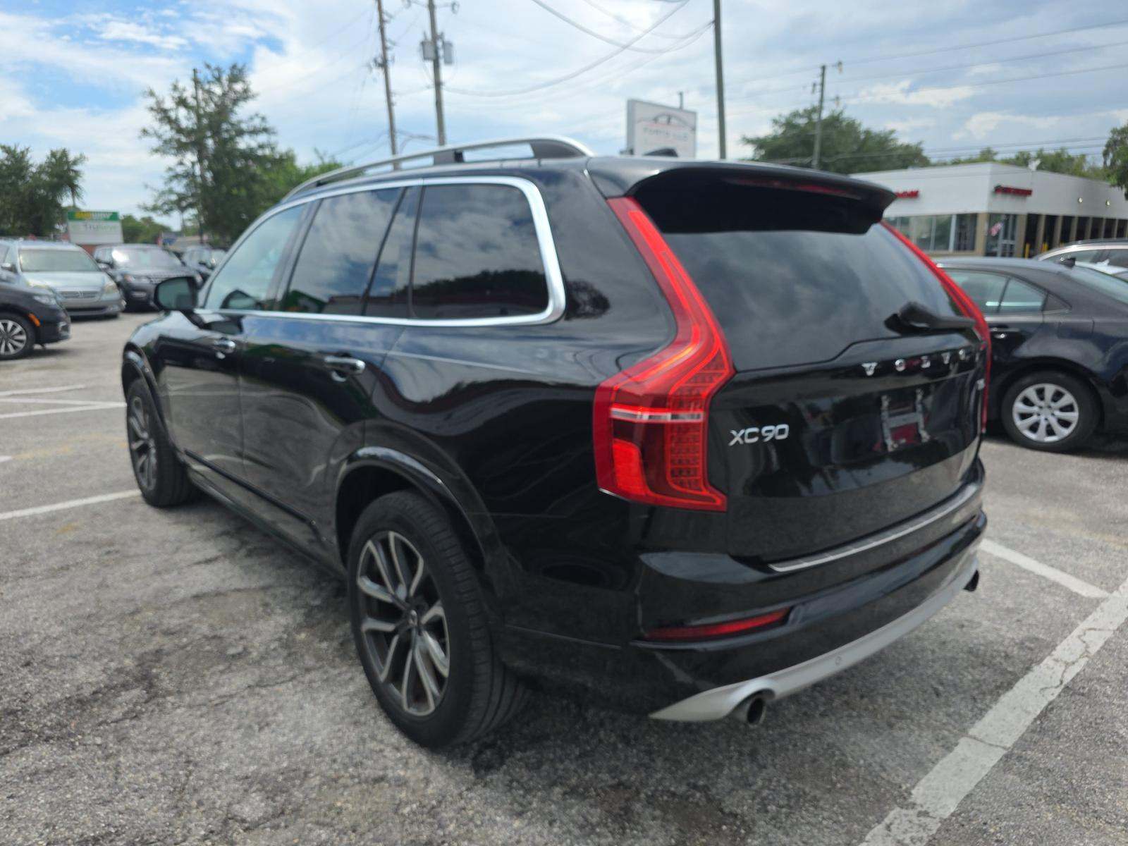 2019 Volvo XC90 T5 Momentum FWD