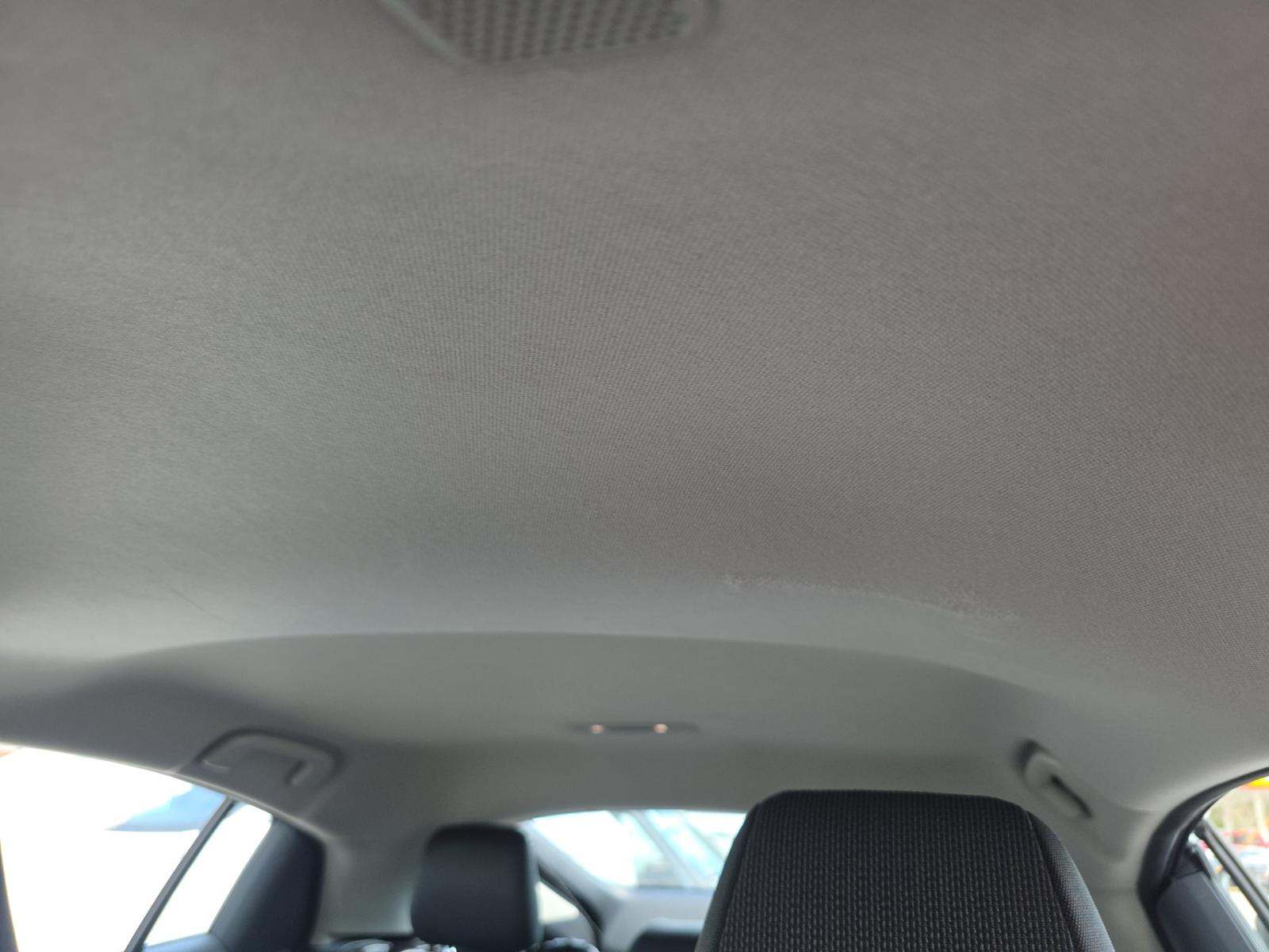 2025 Toyota Prius LE FWD