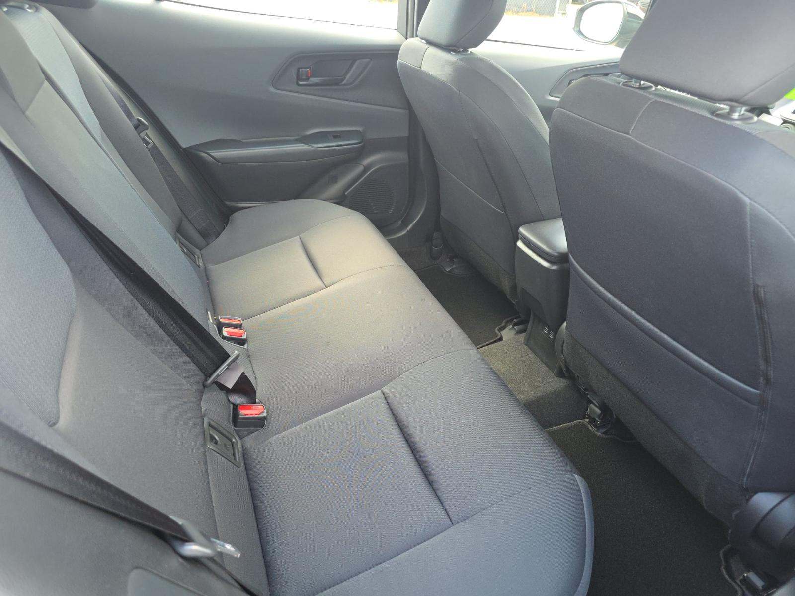 2025 Toyota Prius LE FWD