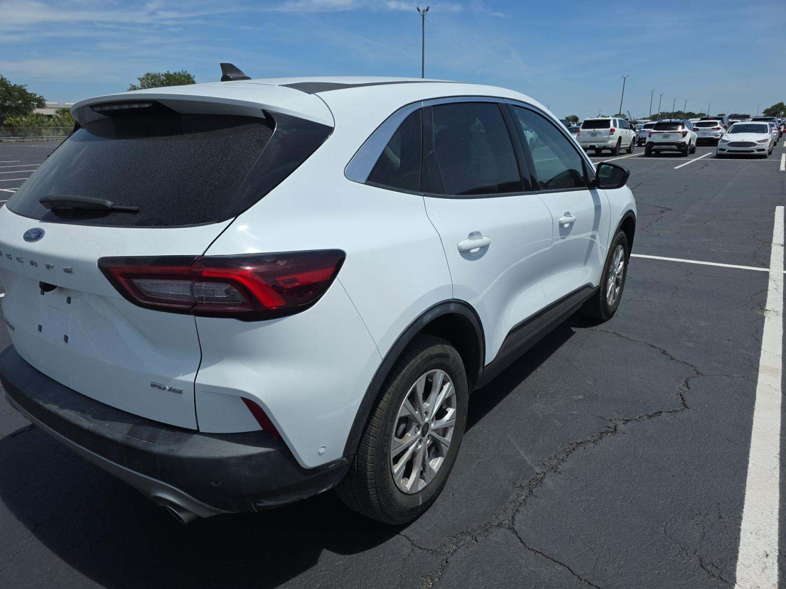FORD ESCAPE - 3