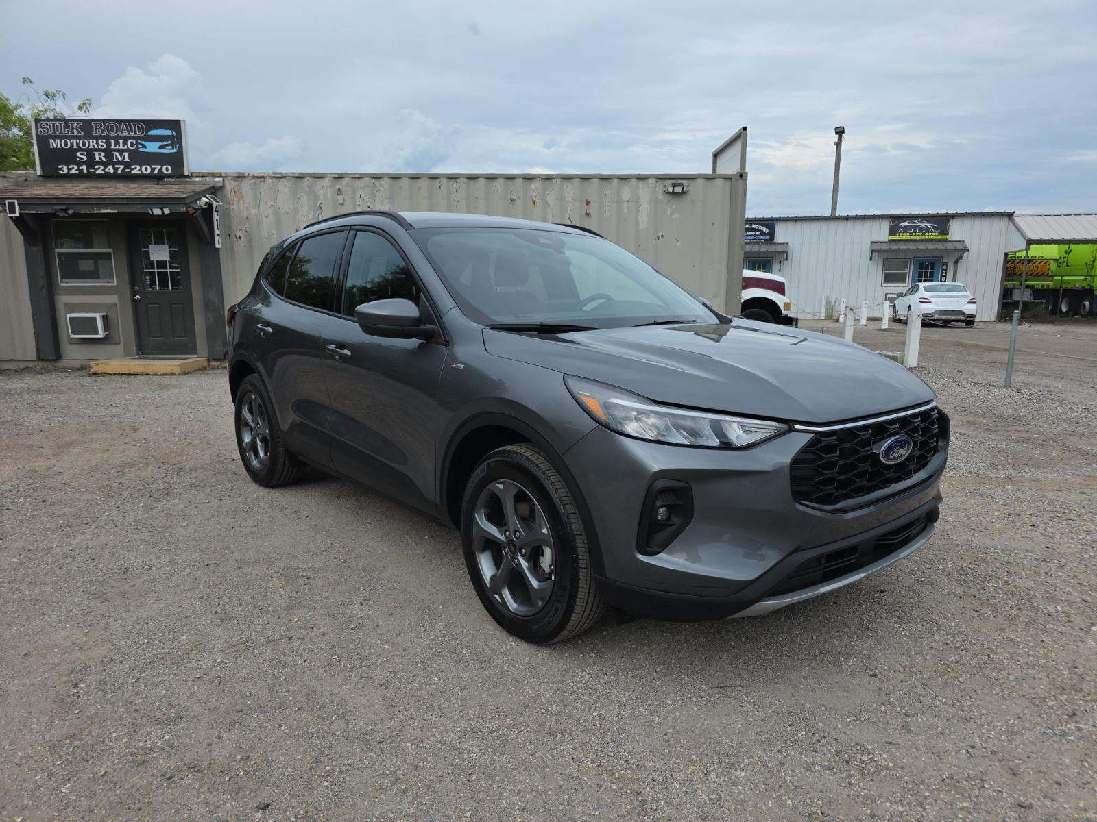 FORD ESCAPE - 4