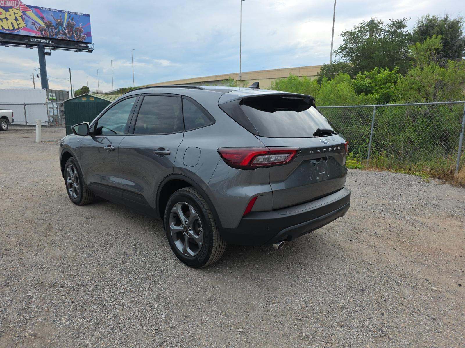 FORD ESCAPE - 2