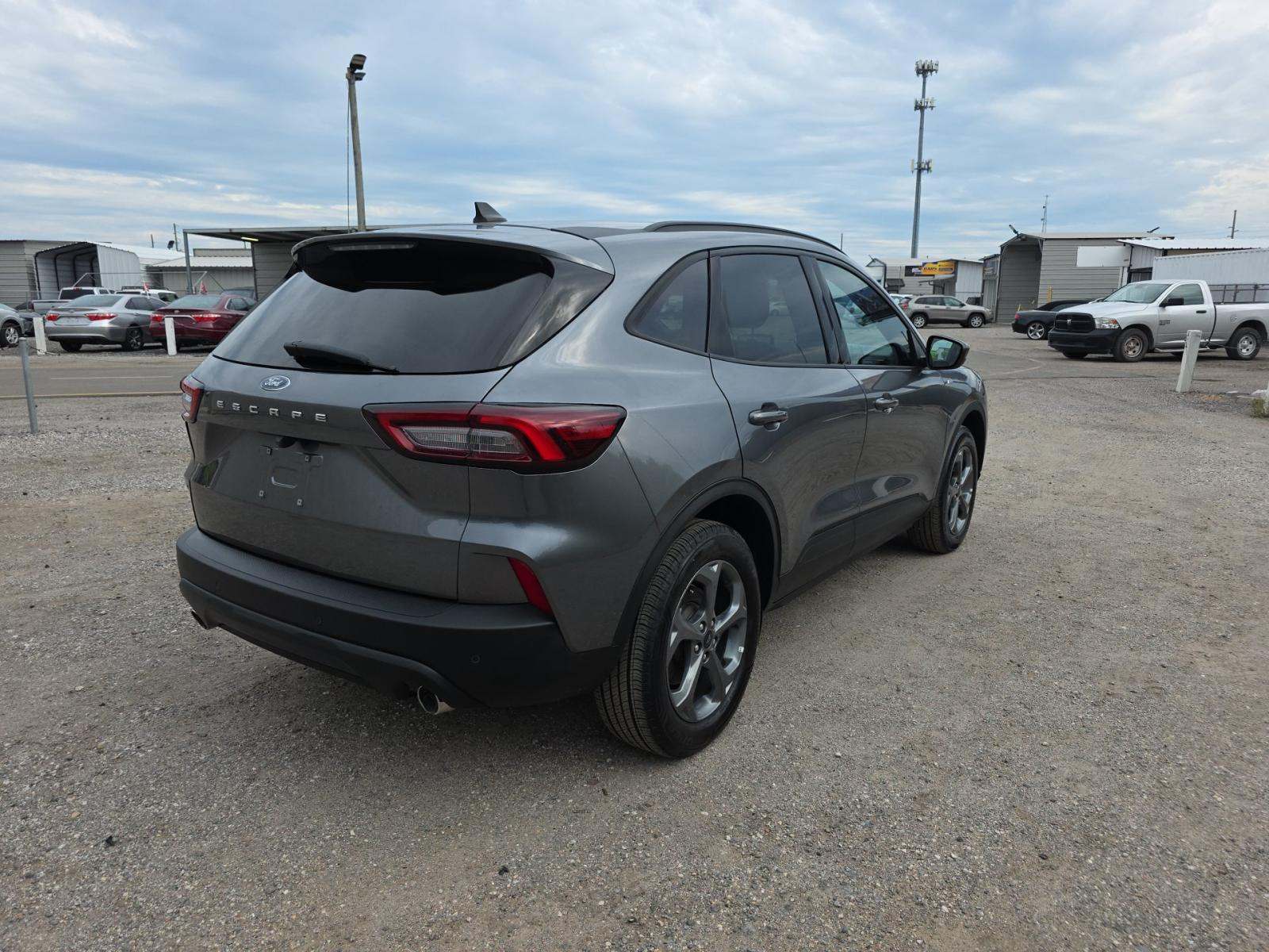 FORD ESCAPE - 3