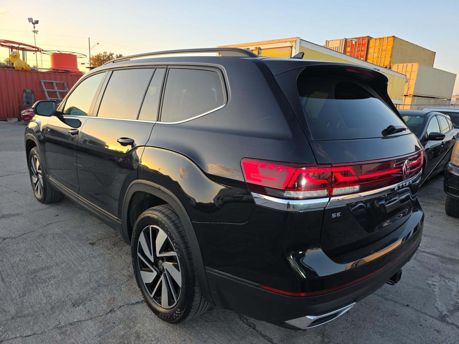 2025 Volkswagen Atlas 2.0T SE FWD