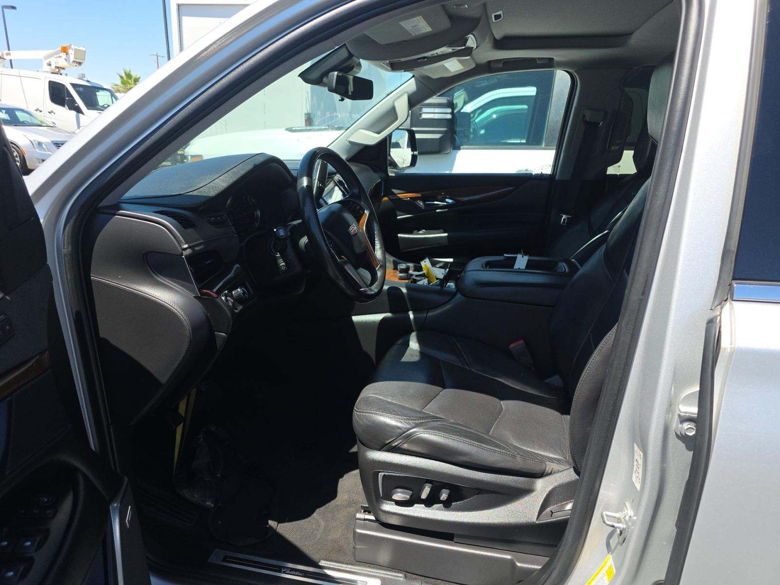 2020 Cadillac Escalade ESV Luxury RWD