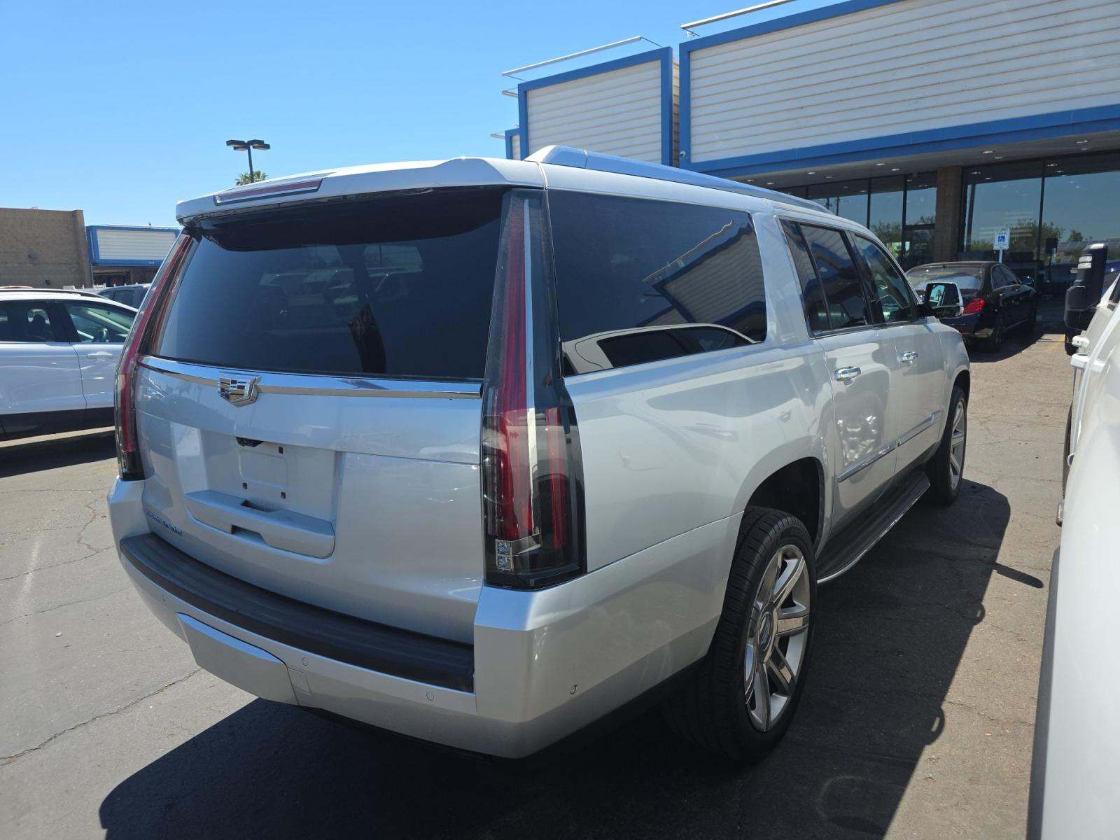 2020 Cadillac Escalade ESV Luxury RWD