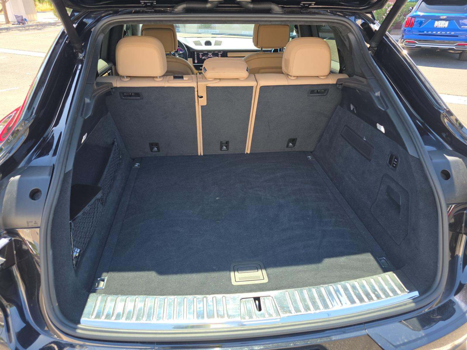 PORSCHE CAYENNE - 10