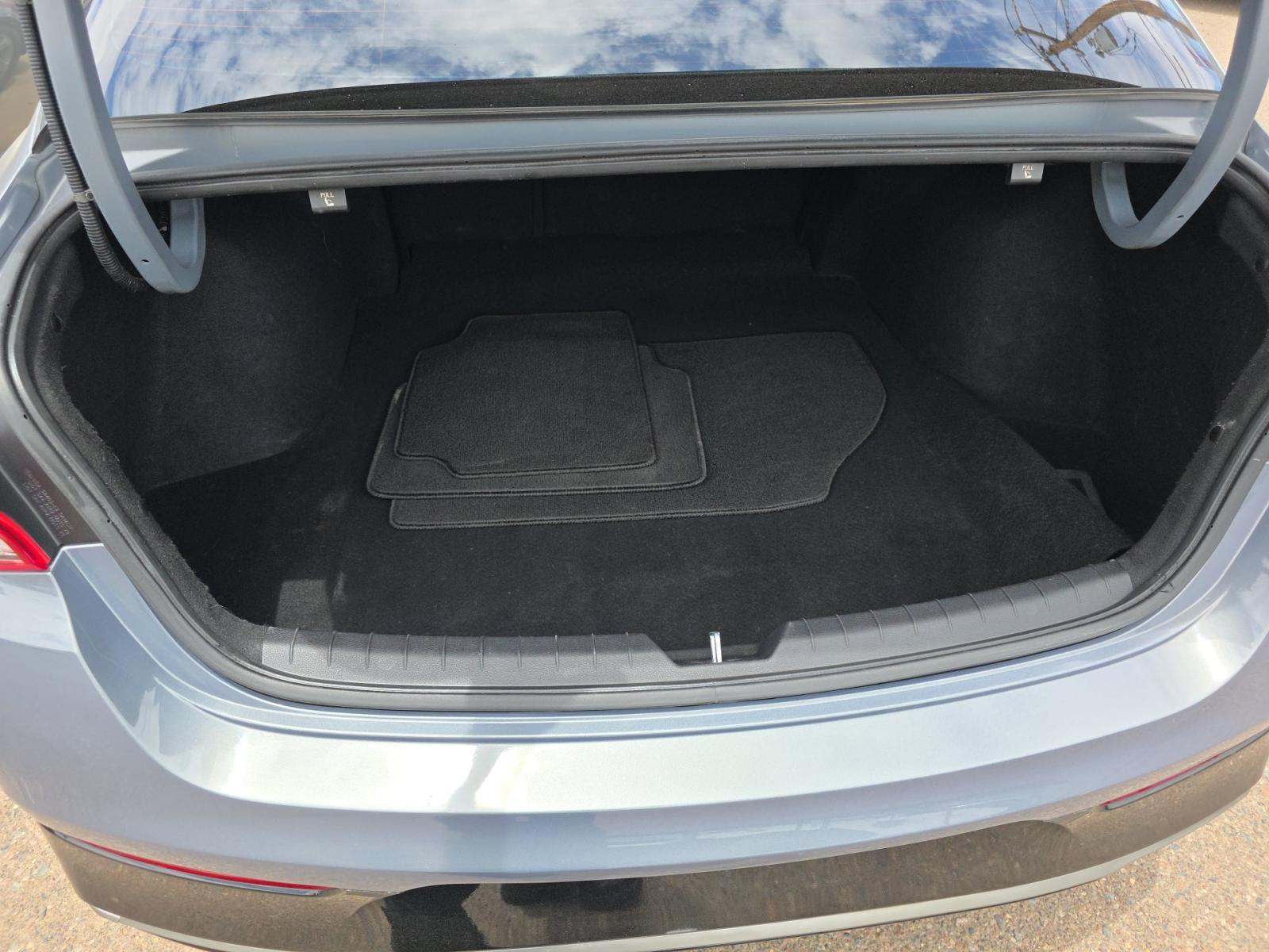 2022 Kia K5 LXS FWD