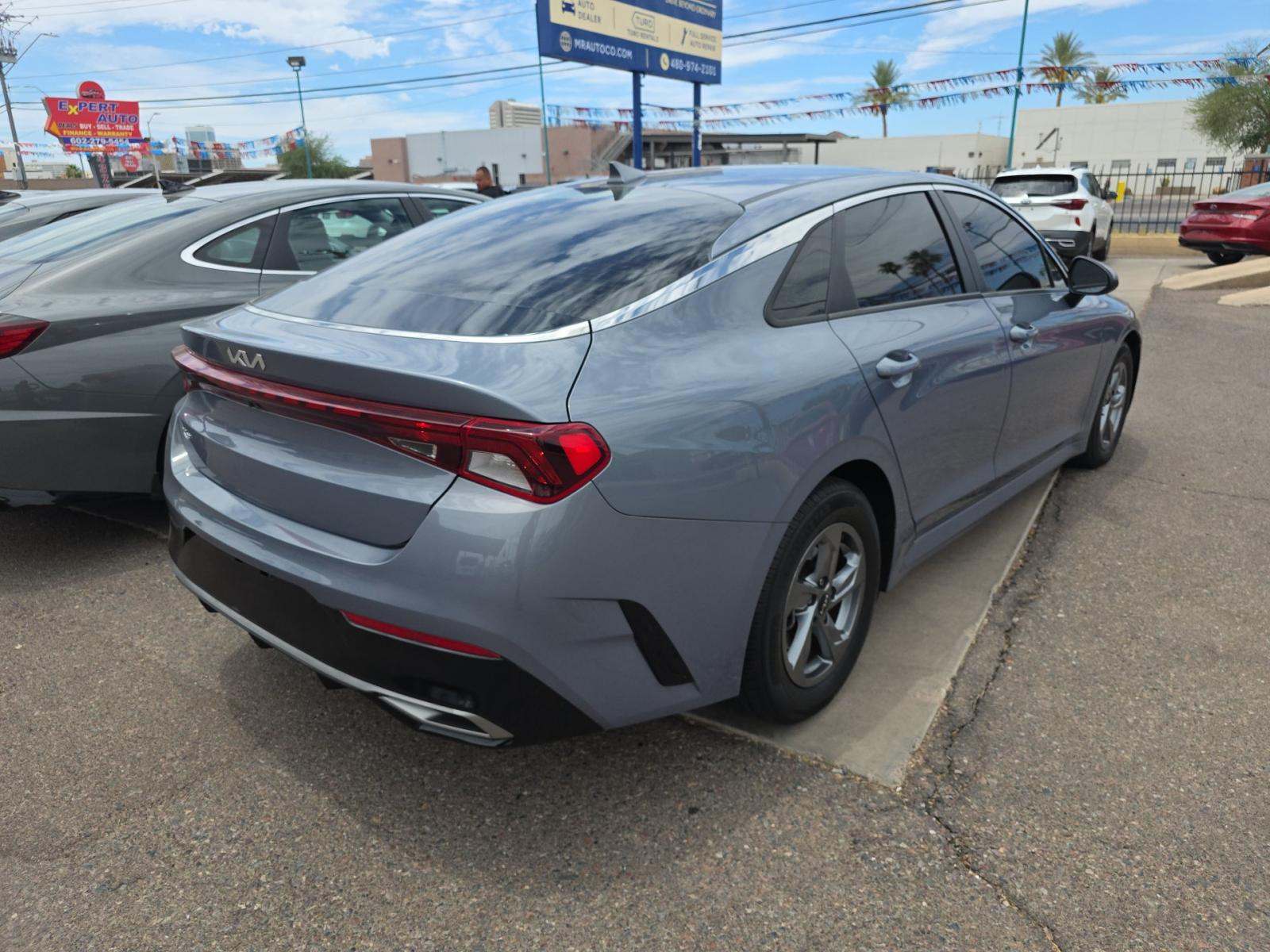 2022 Kia K5 LXS FWD