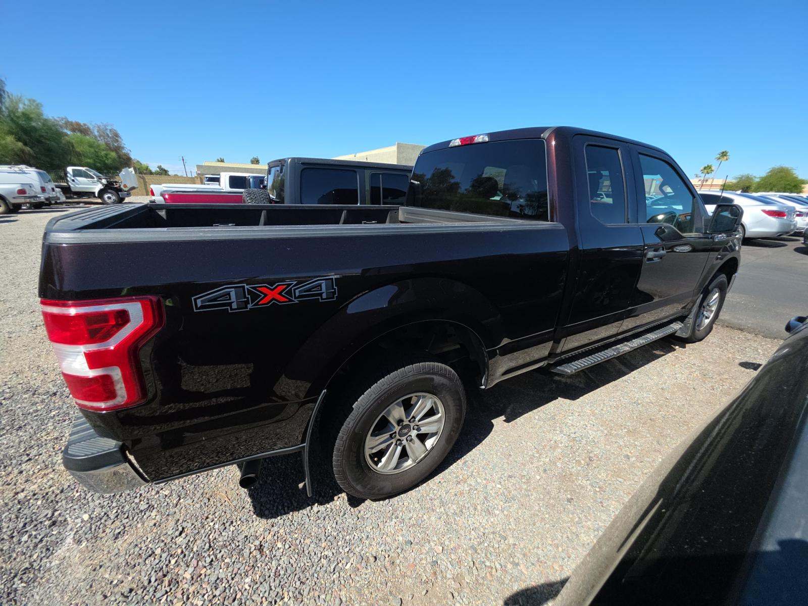 FORD F-150 - 4