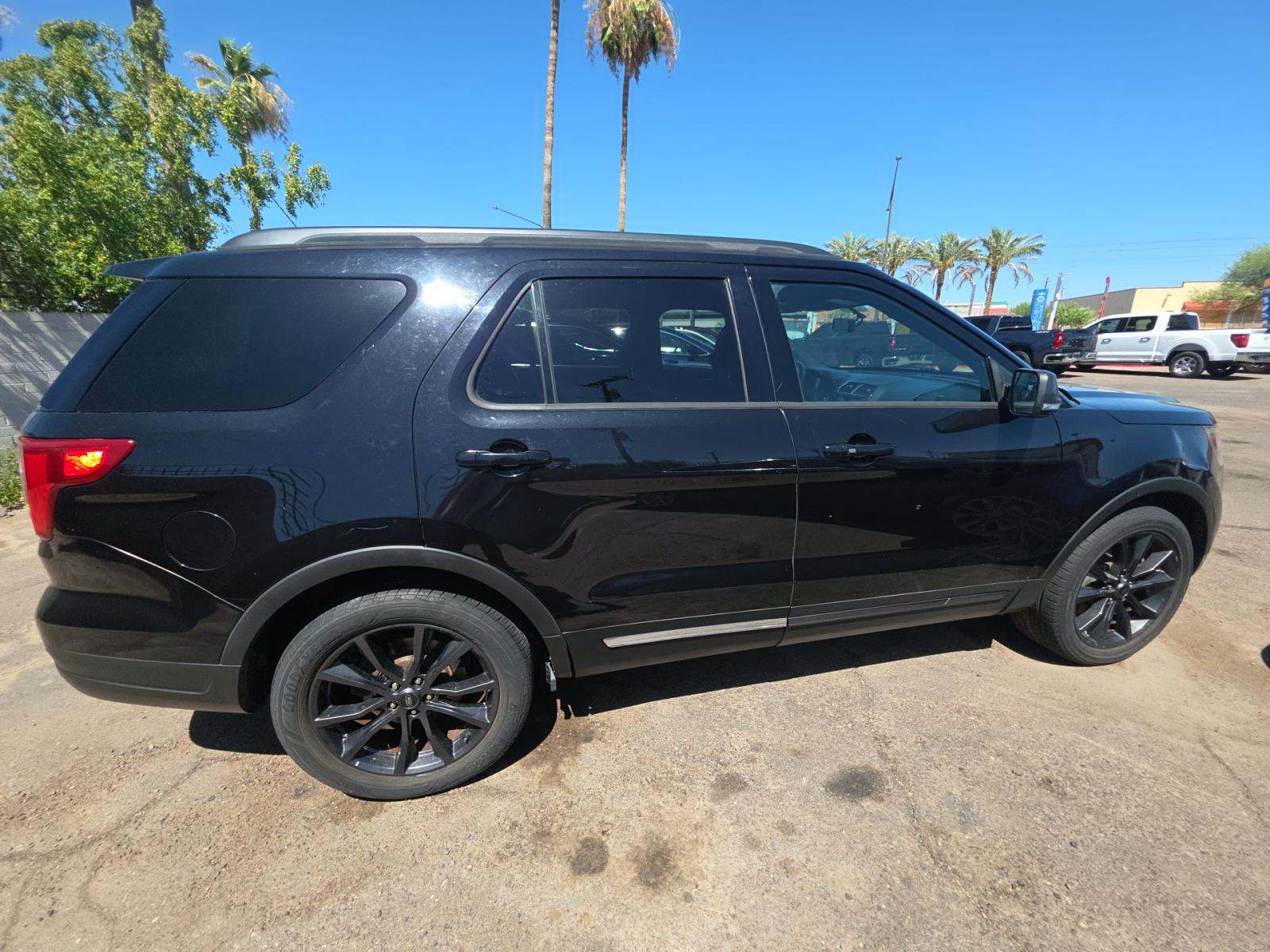 FORD EXPLORER - 4