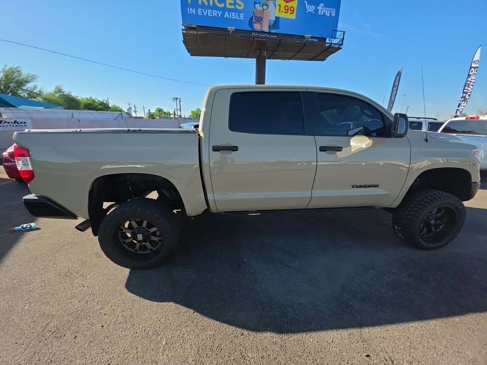 2017 Toyota Tundra SR5 AWD