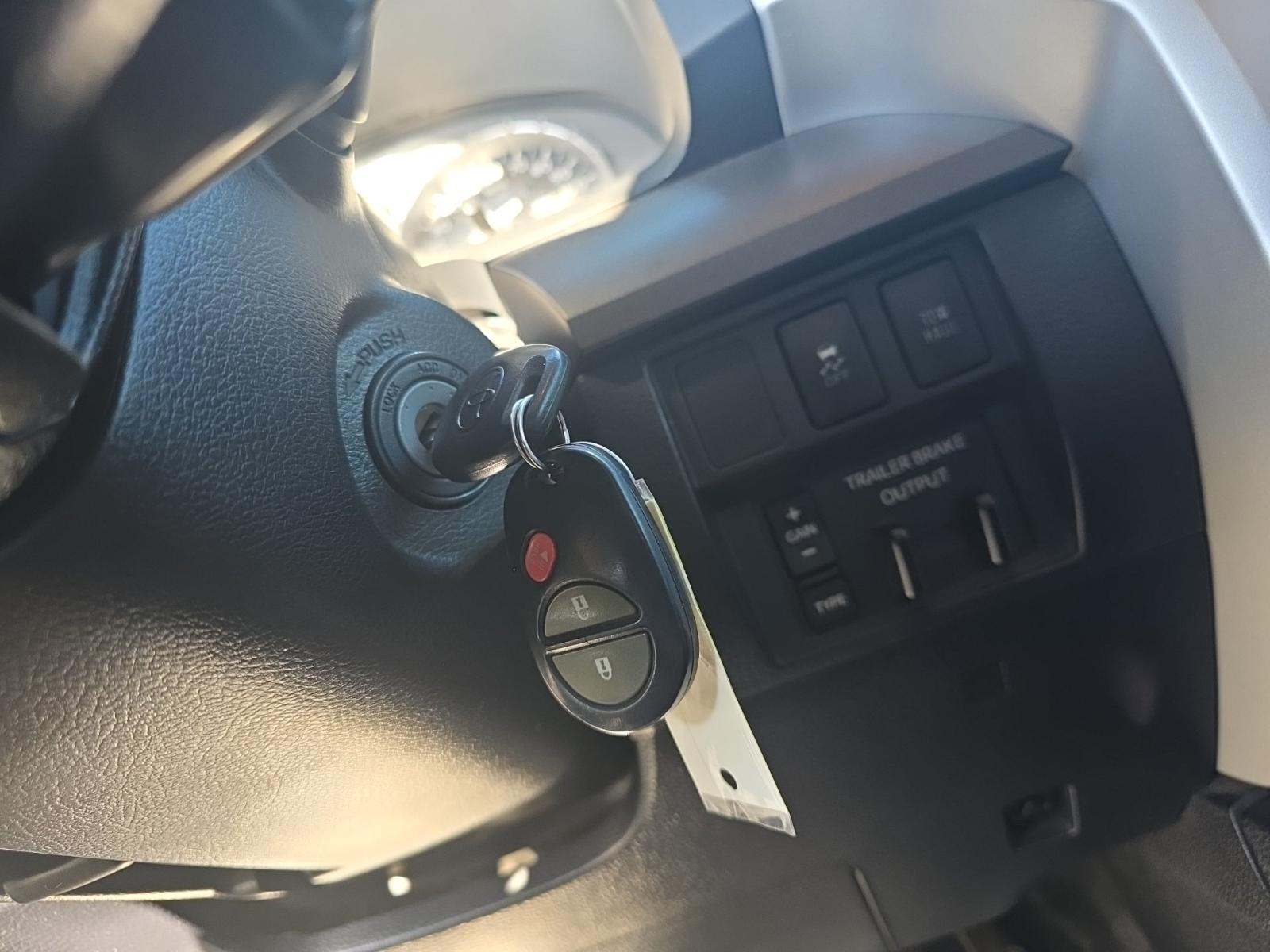 2017 Toyota Tundra SR5 AWD