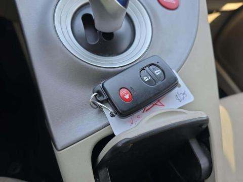 2014 Toyota Prius Two FWD