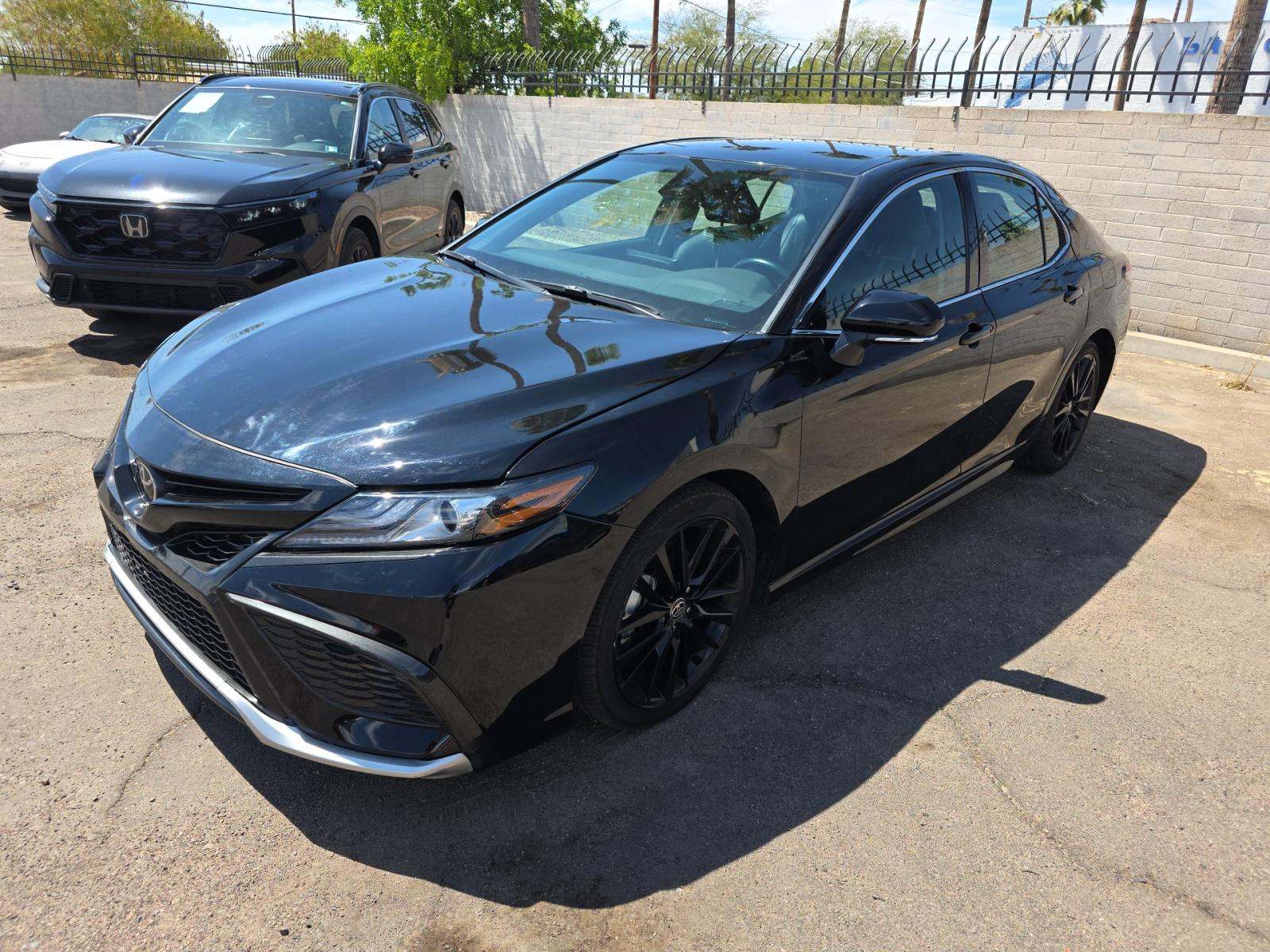 TOYOTA CAMRY - 1