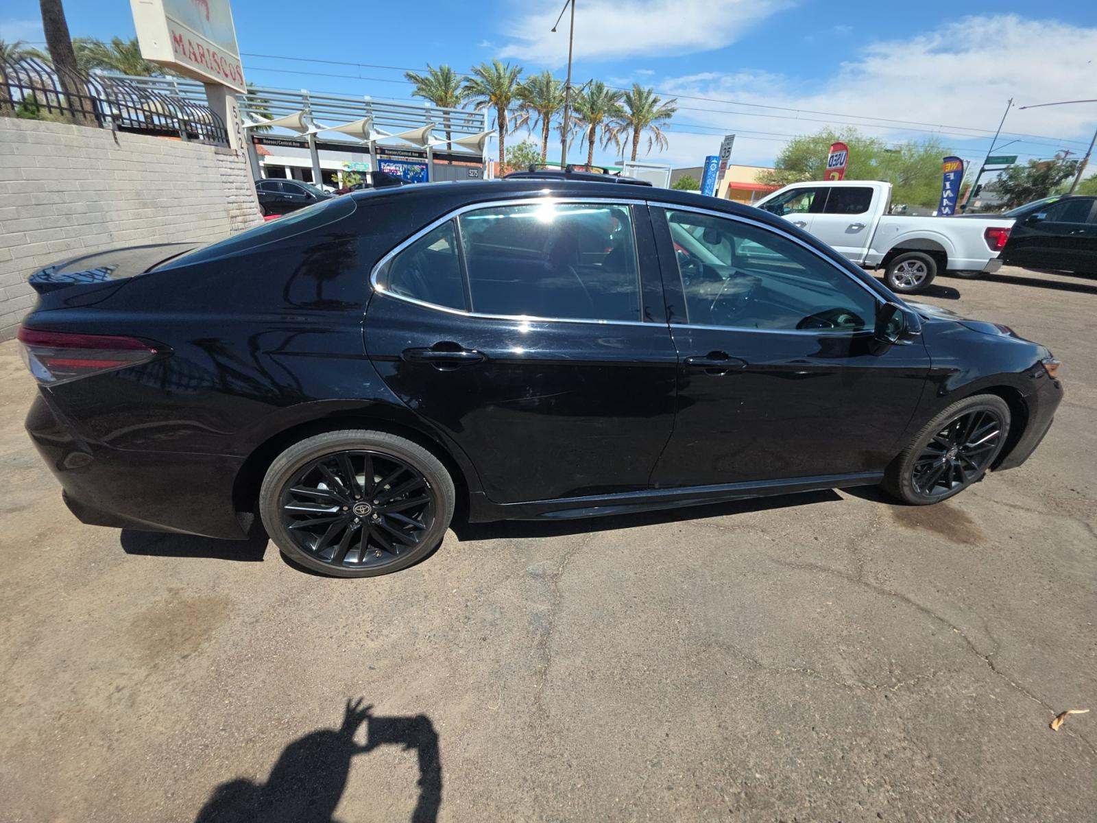 TOYOTA CAMRY - 4