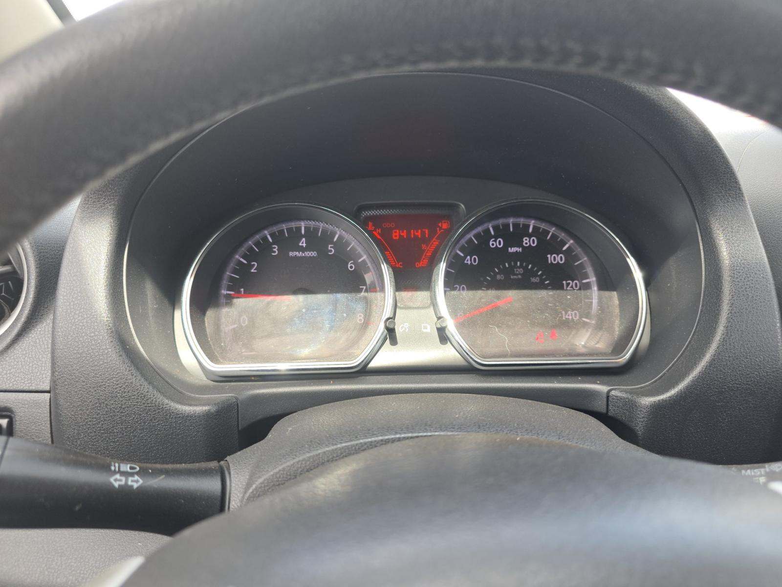 NISSAN VERSA NOTE - 9