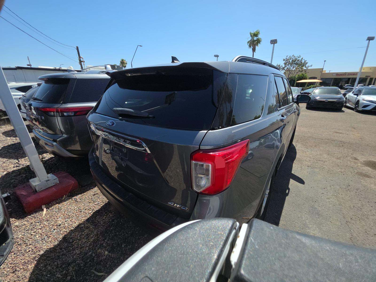 FORD EXPLORER - 3