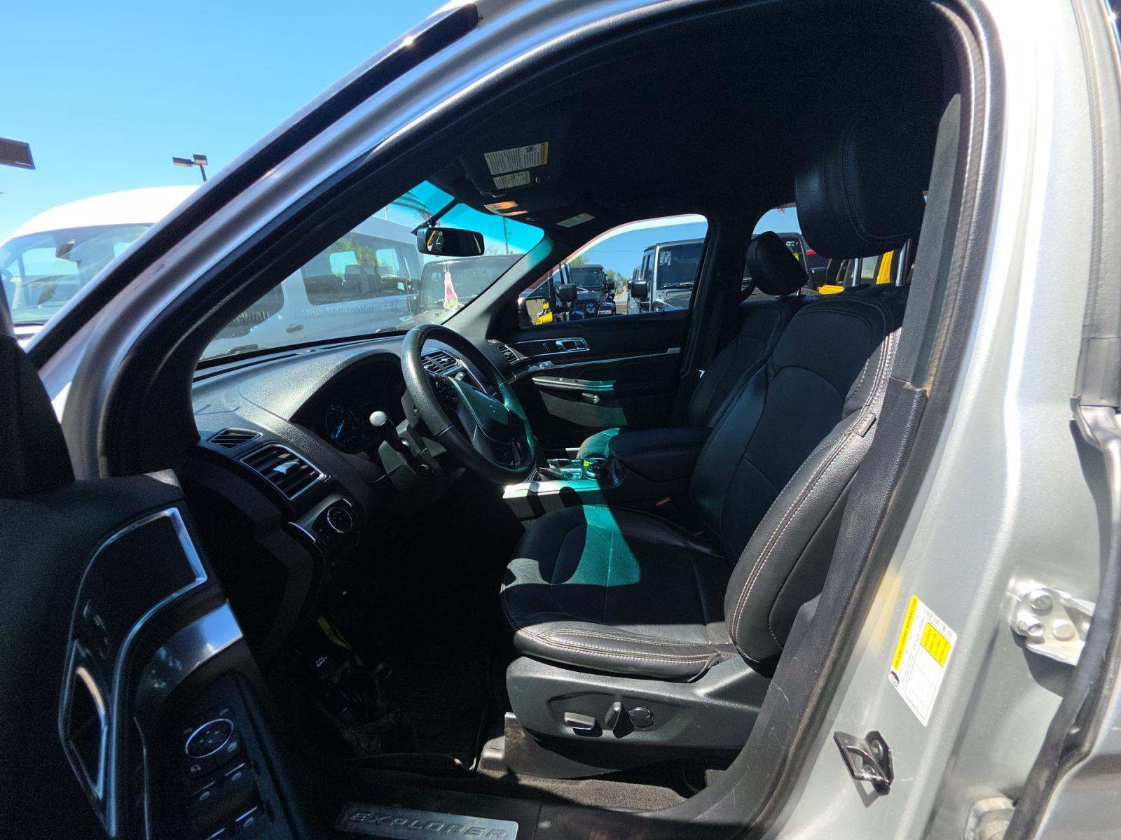 FORD EXPLORER - 6