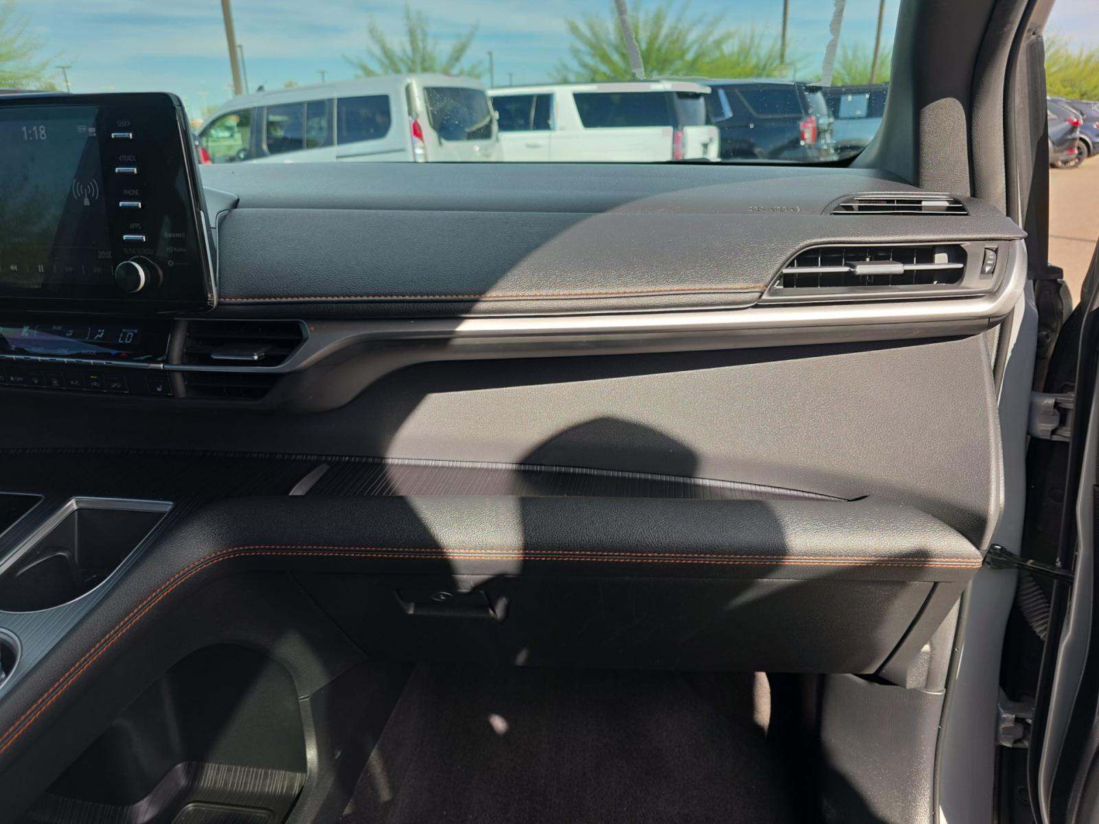 2024 Toyota Sienna XSE FWD