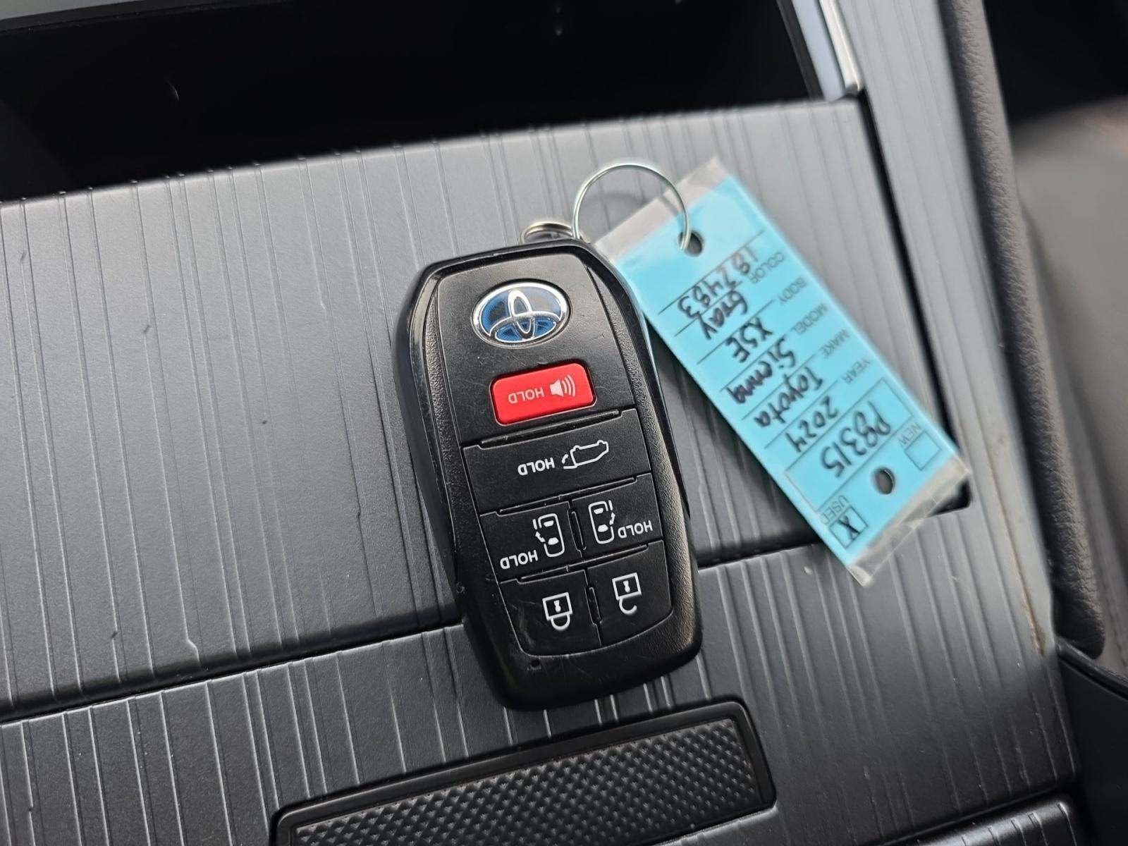 2024 Toyota Sienna XSE FWD