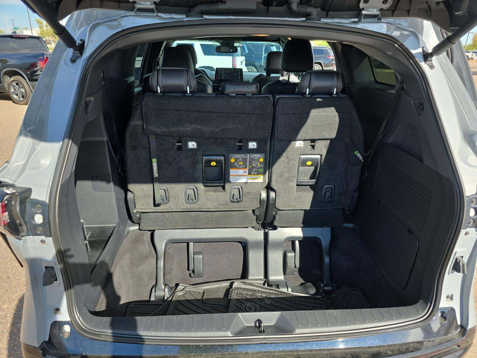 2024 Toyota Sienna XSE FWD